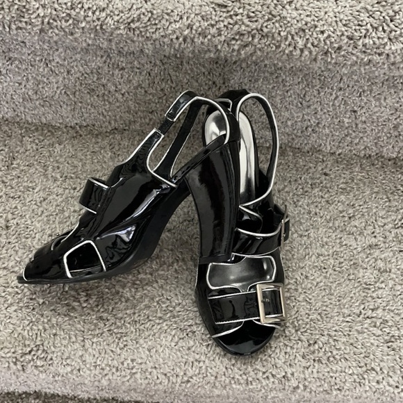 Black Patent Shoes w/Silver Trim - Picture 2 of 6